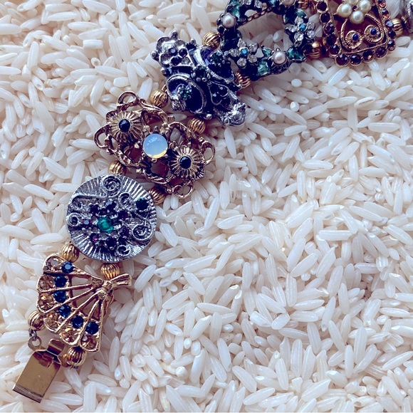 Beautiful Sweet Romance Victorian Style Slide Bracelet Gold Tone 11 Charms - Picture 7 of 8